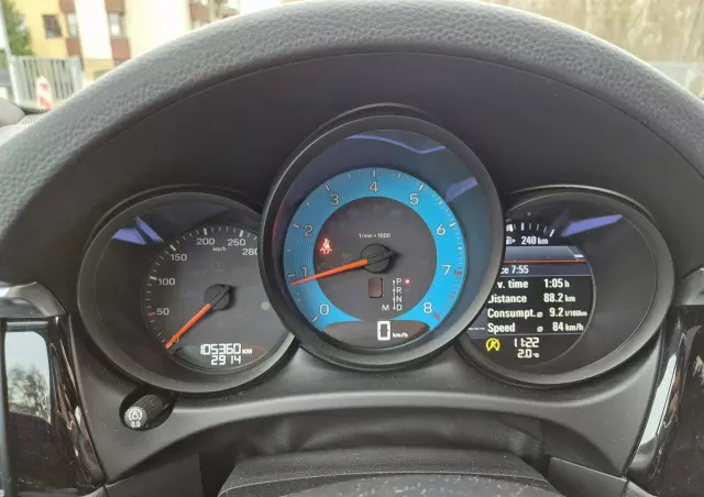 PORSCHE Macan Standard