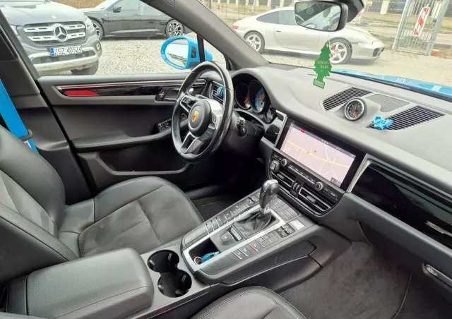 PORSCHE Macan Standard