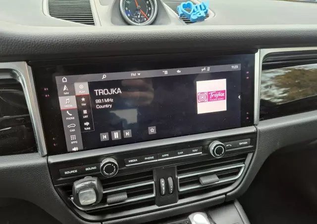 PORSCHE Macan Standard