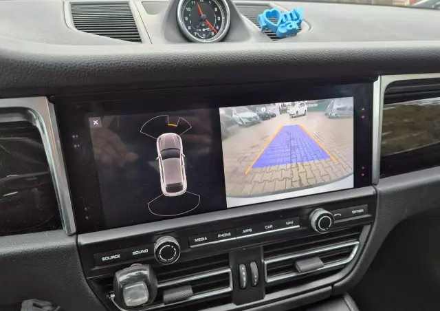 PORSCHE Macan Standard