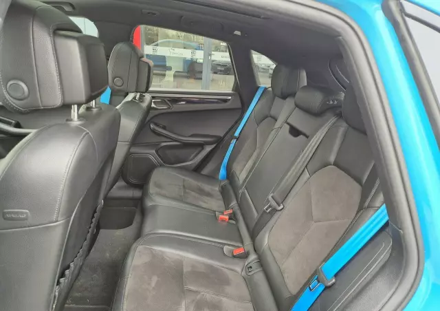 PORSCHE Macan Standard