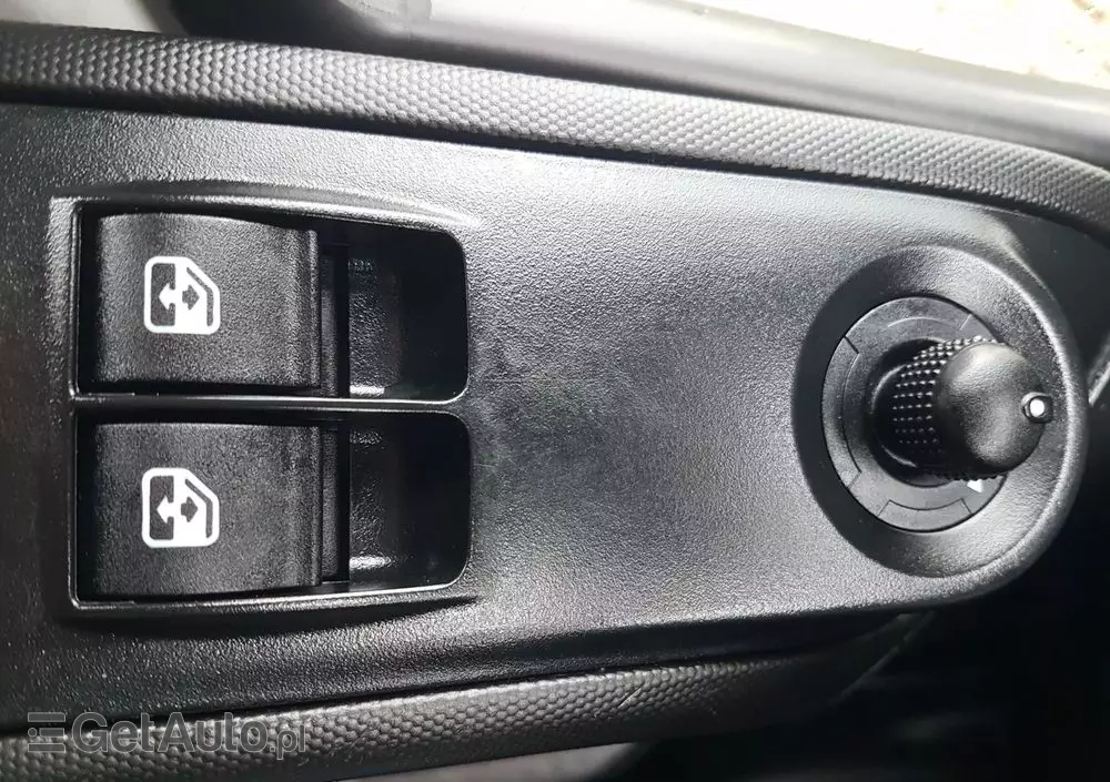 IVECO DAILY KONTENER NISKOPODŁOGOWY 4,43x2,23x2,42 SKLEP FOODTRUCK BAR KLIMA KONIOWÓZ KAMPER 