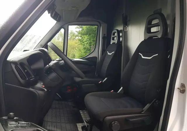 IVECO DAILY KONTENER NISKOPODŁOGOWY 4,43x2,23x2,42 SKLEP FOODTRUCK BAR KLIMA KONIOWÓZ KAMPER 
