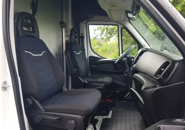 IVECO DAILY KONTENER NISKOPODŁOGOWY 4,43x2,23x2,42 SKLEP FOODTRUCK BAR KLIMA KONIOWÓZ KAMPER 
