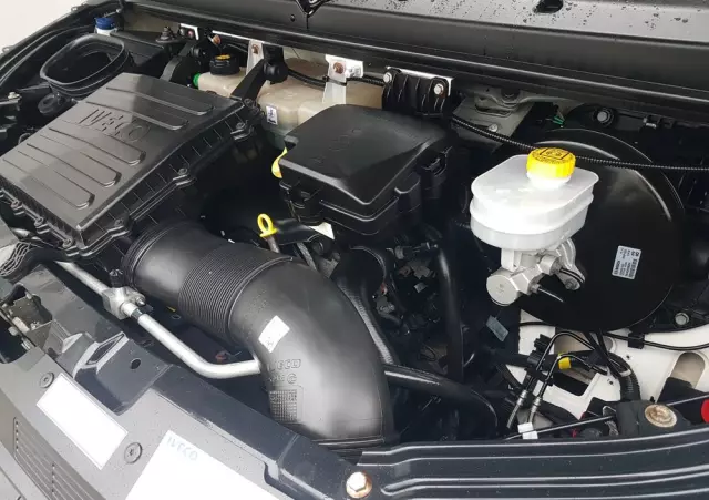 IVECO DAILY KONTENER NISKOPODŁOGOWY 4,43x2,23x2,42 SKLEP FOODTRUCK BAR KLIMA KONIOWÓZ KAMPER 