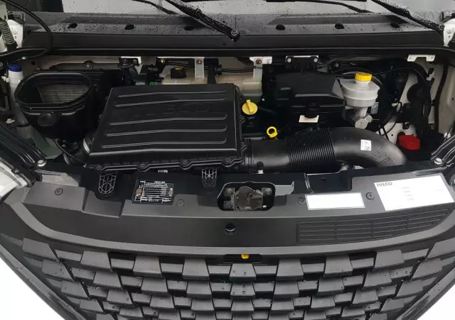 IVECO DAILY KONTENER NISKOPODŁOGOWY 4,43x2,23x2,42 SKLEP FOODTRUCK BAR KLIMA KONIOWÓZ KAMPER 