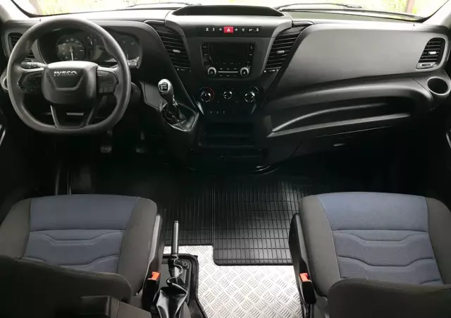 IVECO DAILY KONTENER NISKOPODŁOGOWY 4,43x2,23x2,42 SKLEP FOODTRUCK BAR KLIMA KONIOWÓZ KAMPER 
