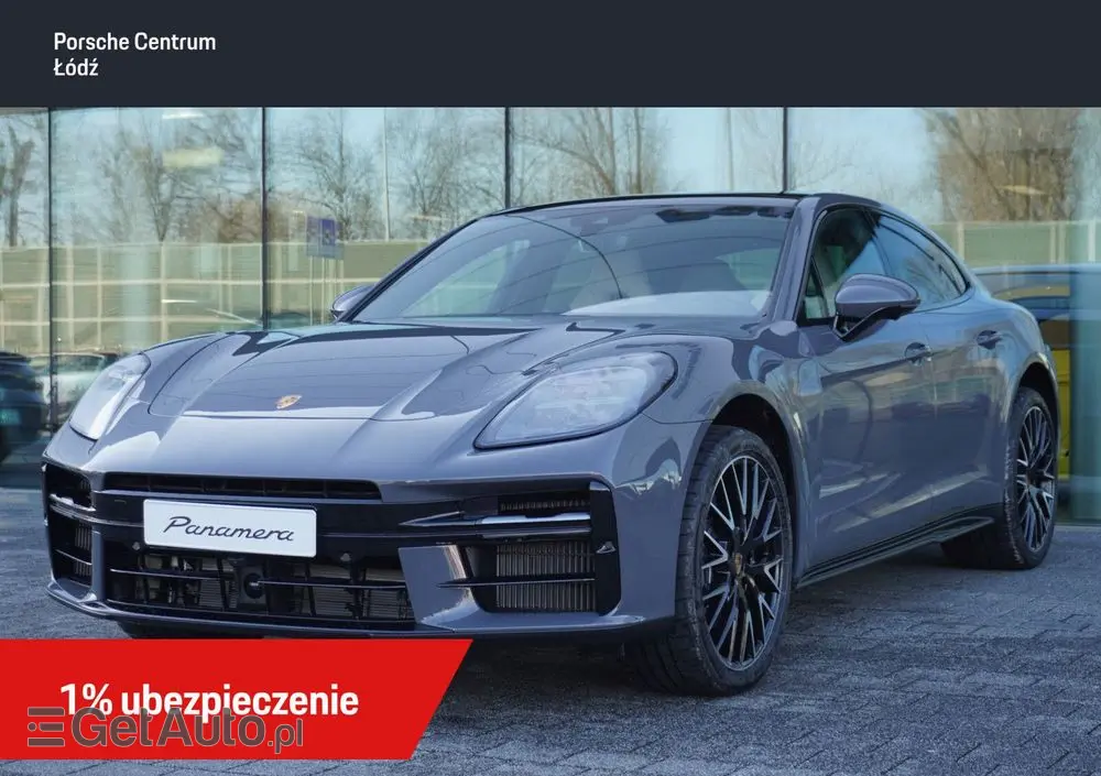 PORSCHE Panamera 4