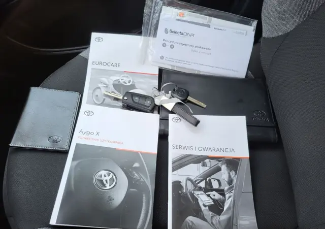 TOYOTA Aygo 1.0 VVT-i Black Edition