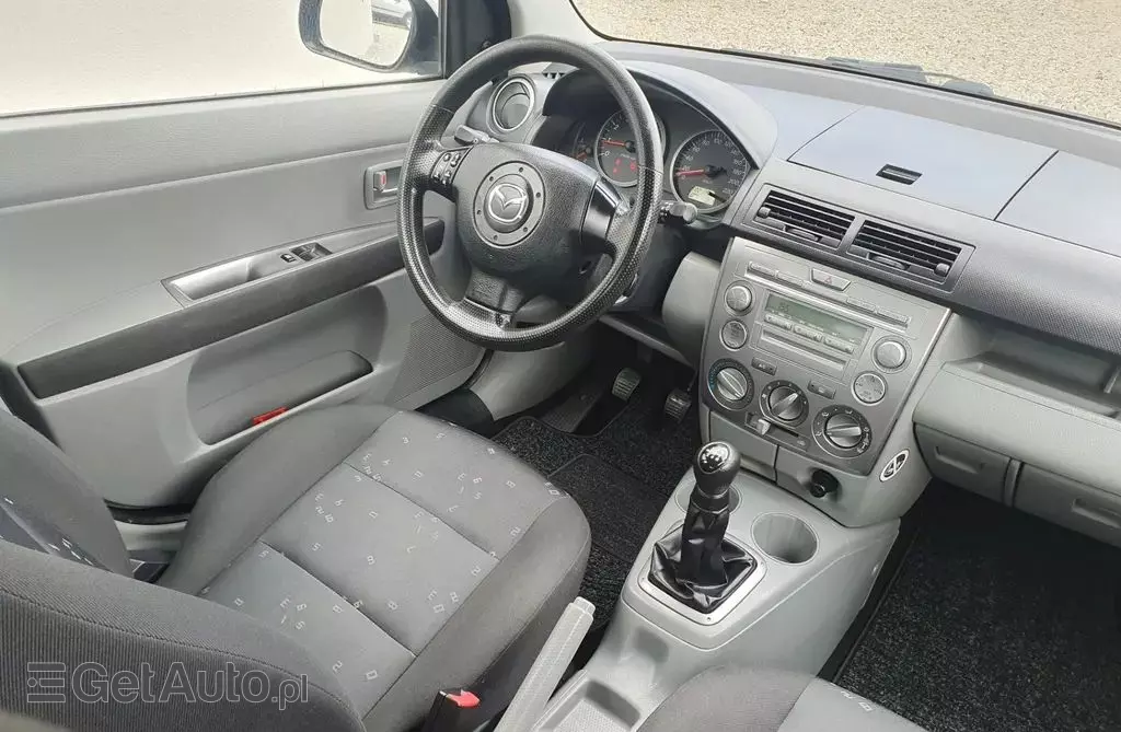MAZDA 2 