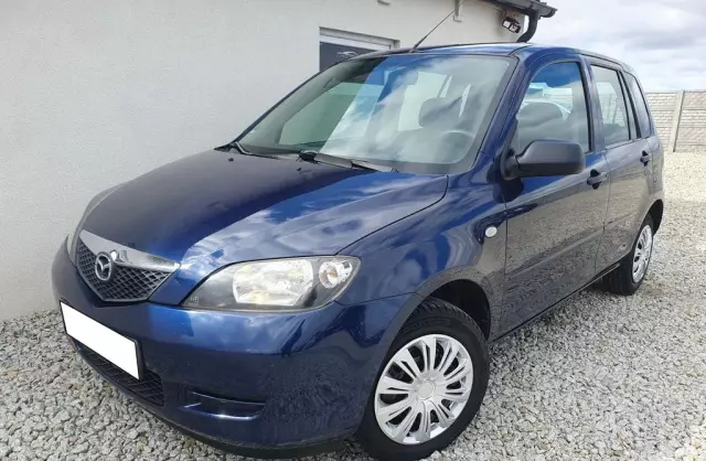 MAZDA 2 