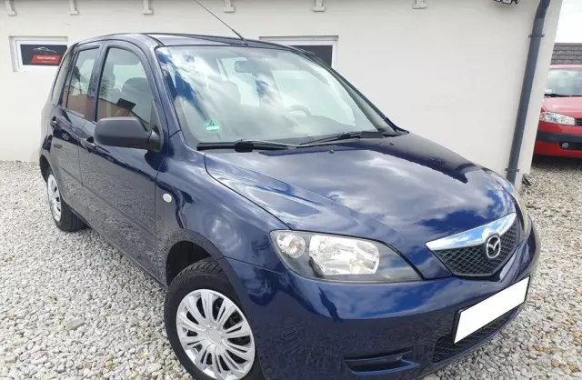 MAZDA 2 