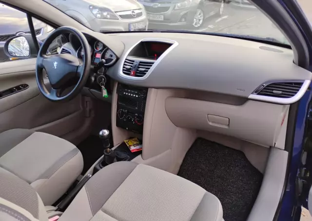 PEUGEOT 207 110 Sport