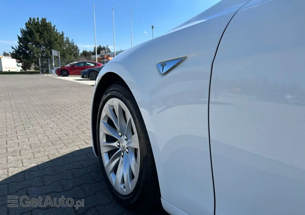 TESLA Model S 90 D