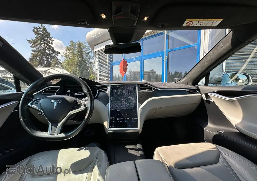 TESLA Model S 90 D