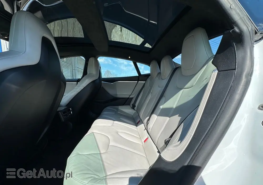 TESLA Model S 90 D