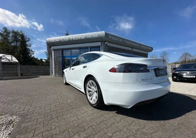 TESLA Model S 90 D