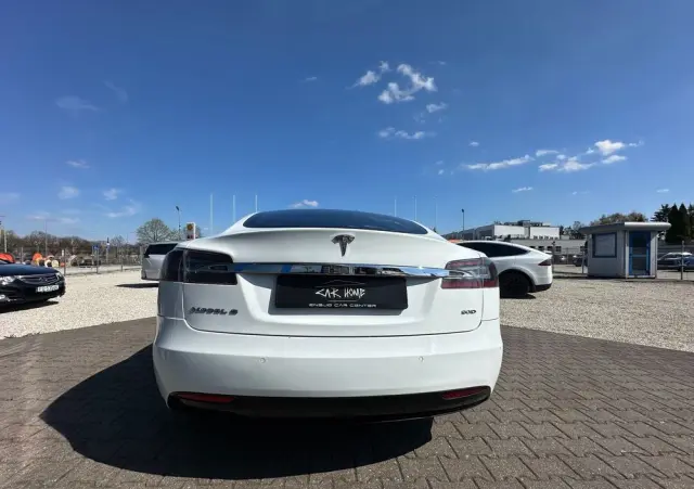 TESLA Model S 90 D