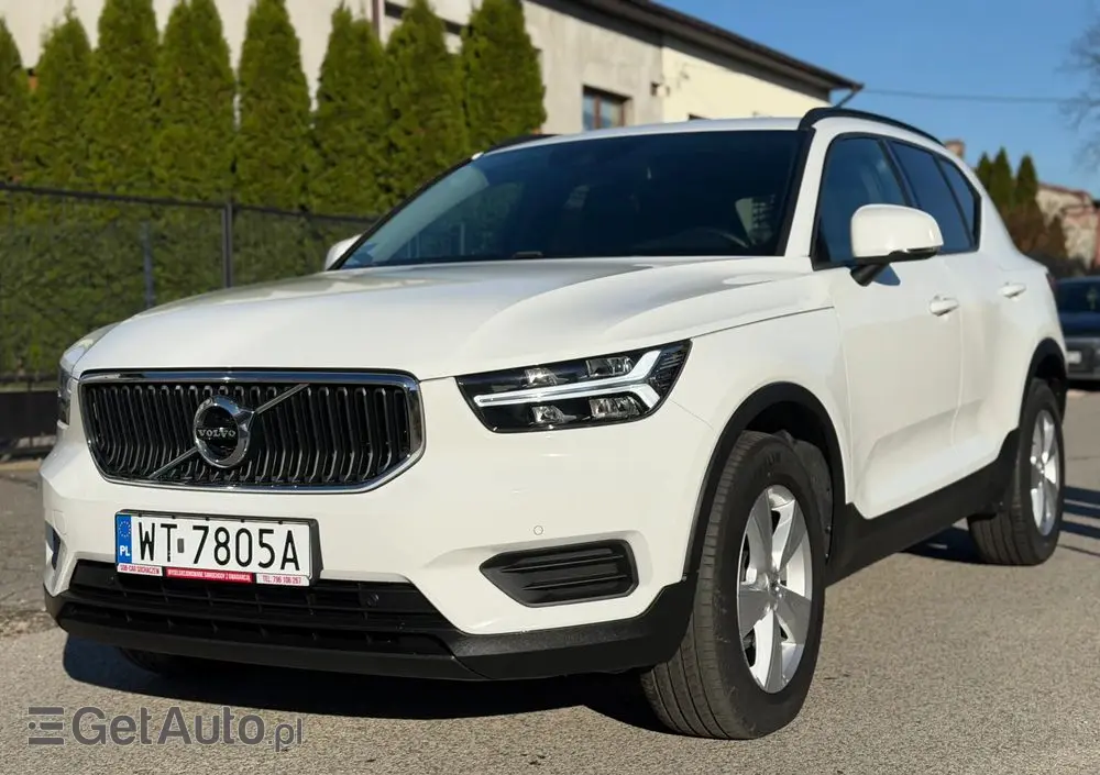 VOLVO XC 40 T3 Momentum