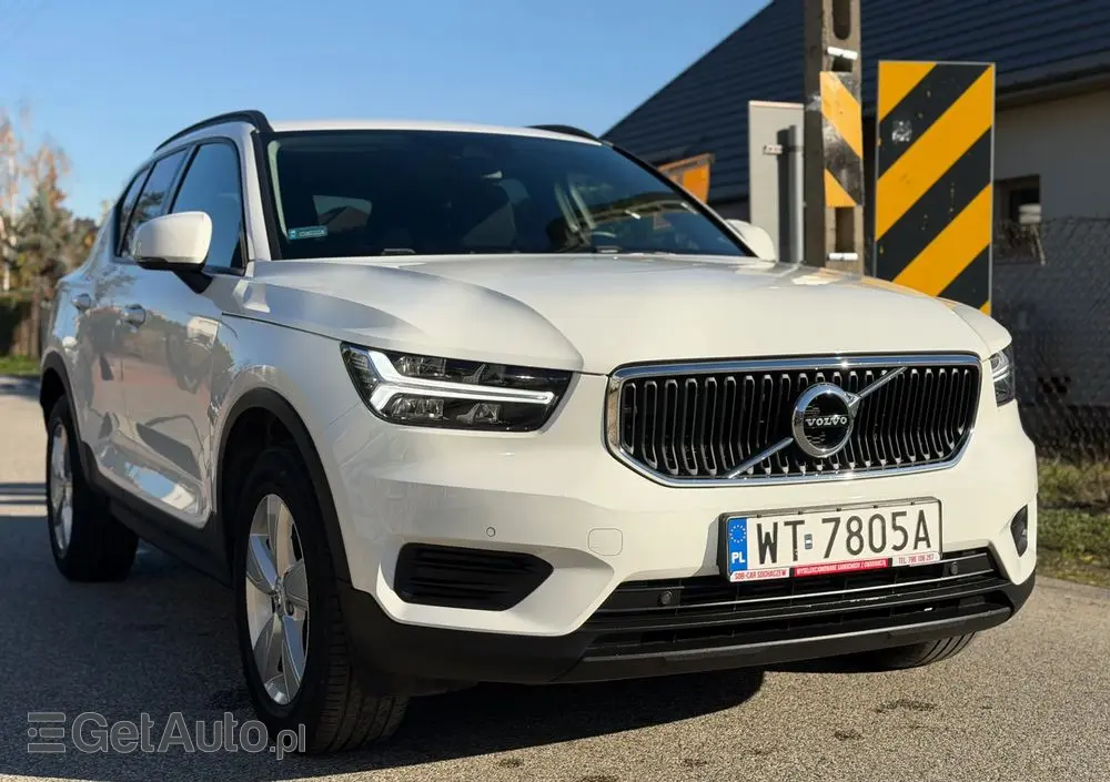 VOLVO XC 40 T3 Momentum