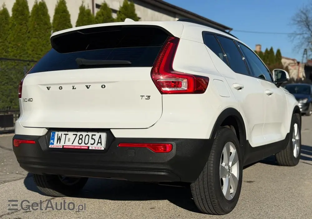 VOLVO XC 40 T3 Momentum