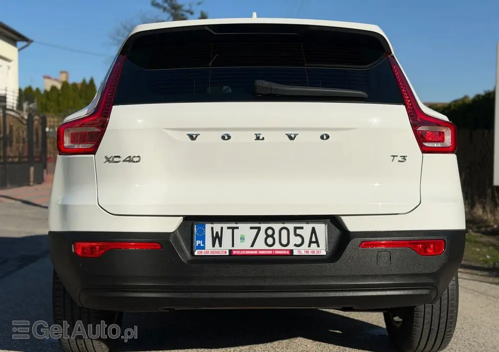 VOLVO XC 40 T3 Momentum