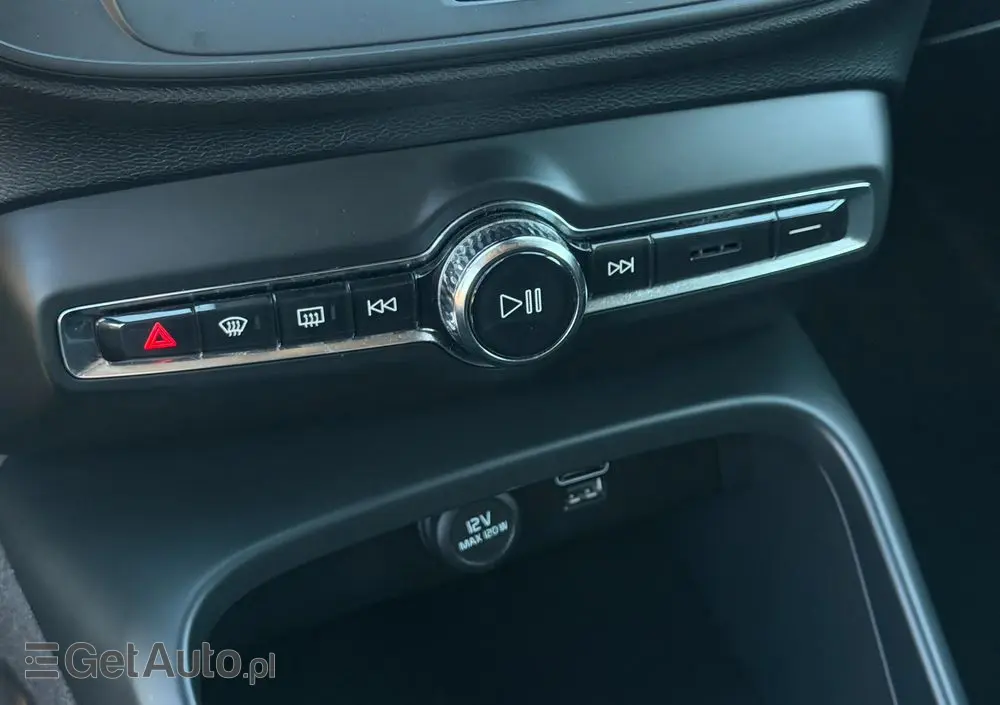 VOLVO XC 40 T3 Momentum