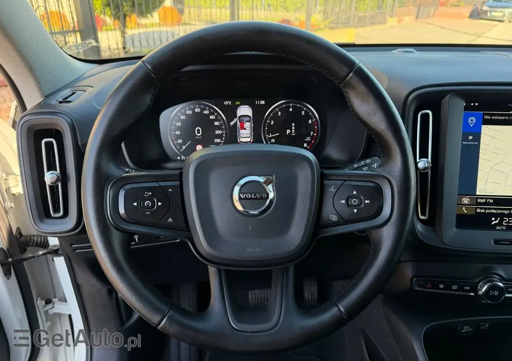 VOLVO XC 40 T3 Momentum