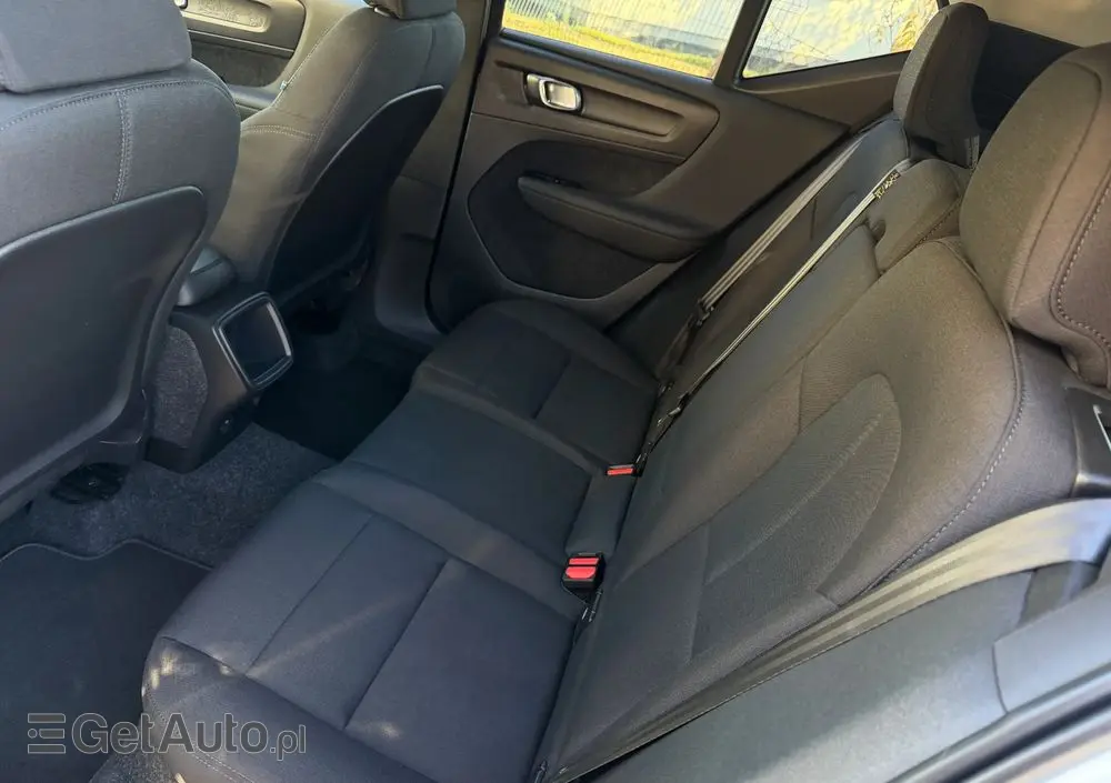 VOLVO XC 40 T3 Momentum