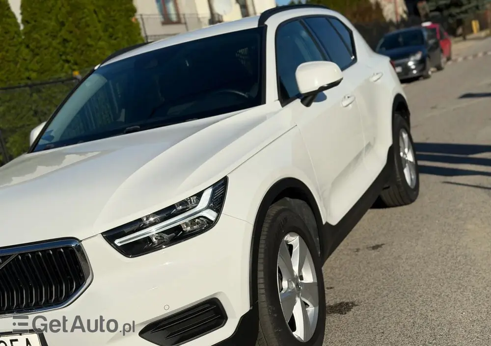 VOLVO XC 40 T3 Momentum