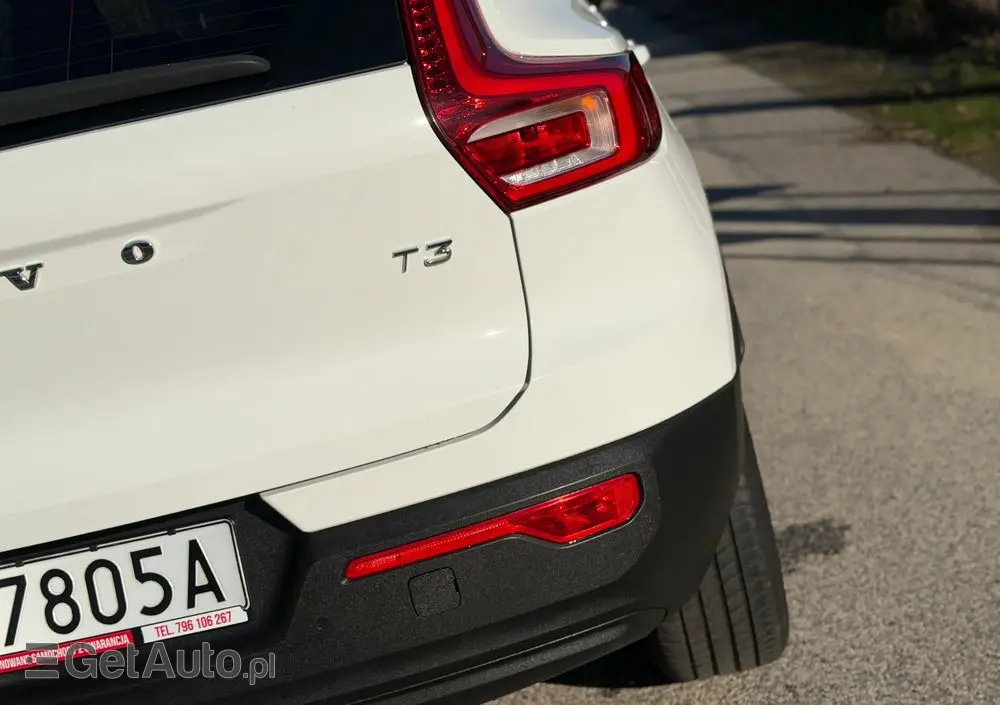 VOLVO XC 40 T3 Momentum