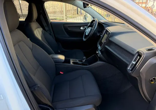 VOLVO XC 40 T3 Momentum