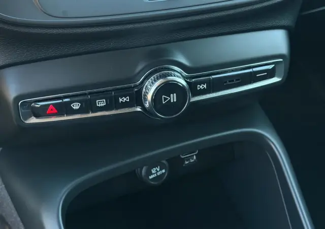 VOLVO XC 40 T3 Momentum