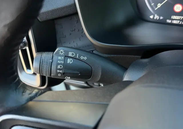 VOLVO XC 40 T3 Momentum