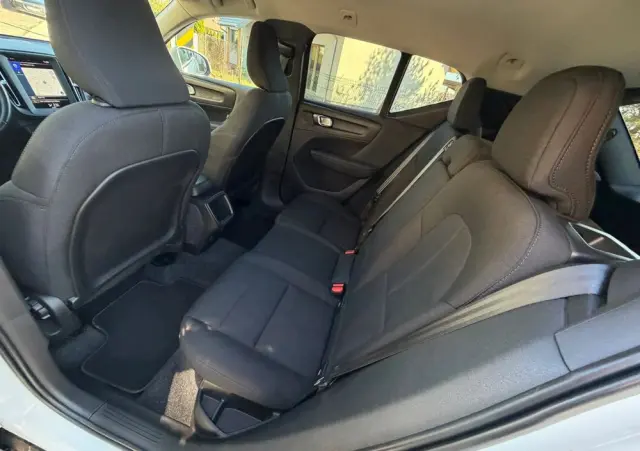 VOLVO XC 40 T3 Momentum