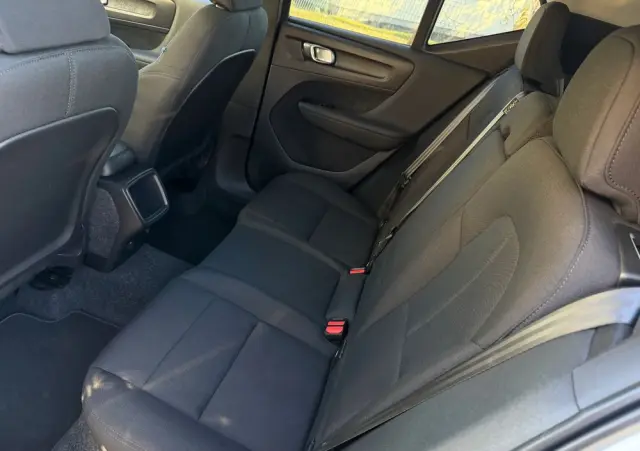 VOLVO XC 40 T3 Momentum