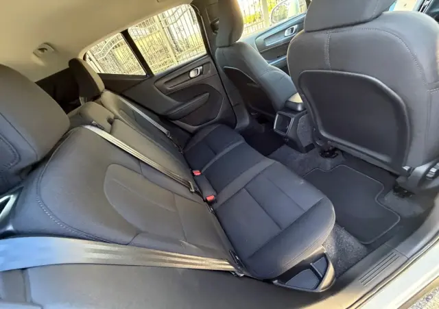 VOLVO XC 40 T3 Momentum