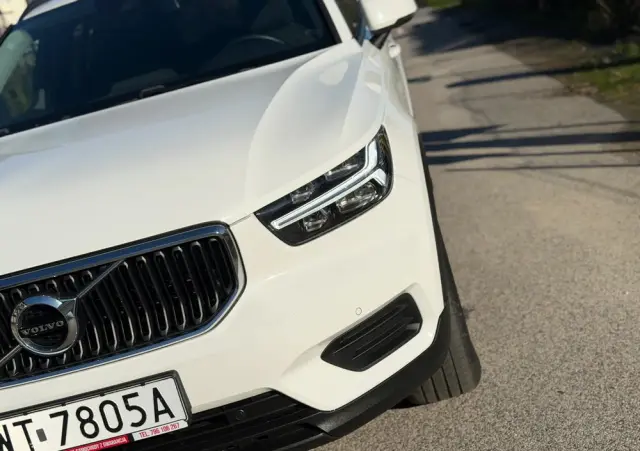 VOLVO XC 40 T3 Momentum