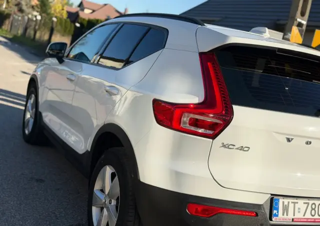 VOLVO XC 40 T3 Momentum