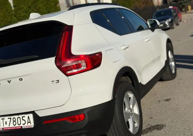 VOLVO XC 40 T3 Momentum