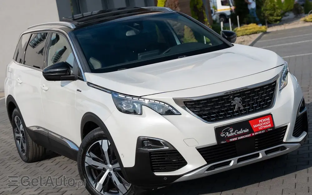 PEUGEOT 5008 