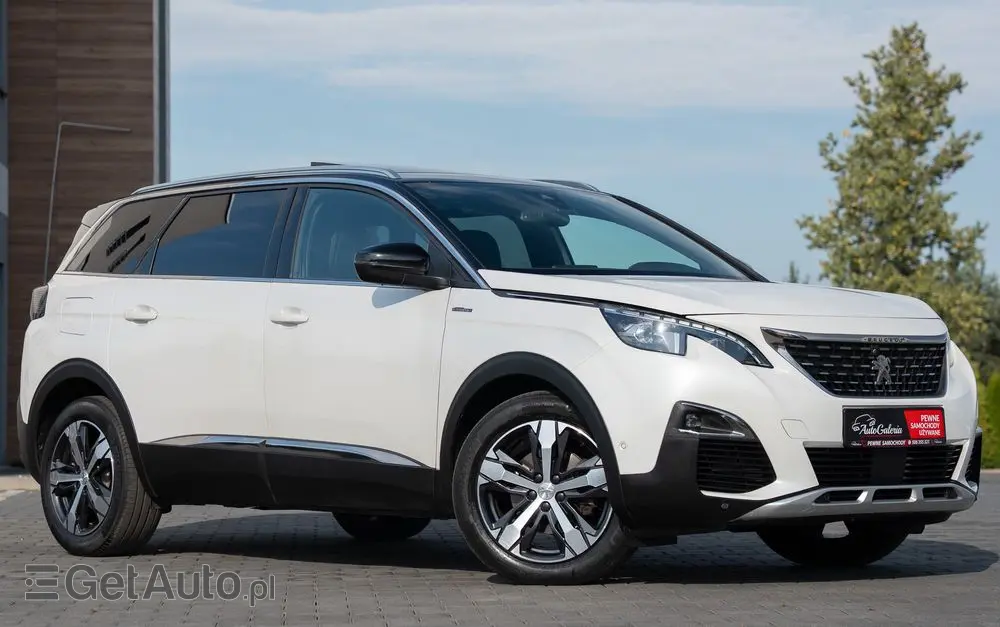 PEUGEOT 5008 