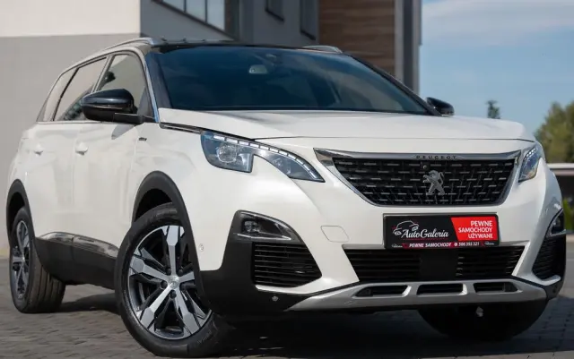 PEUGEOT 5008 