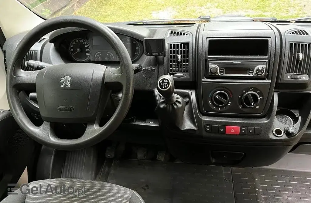 PEUGEOT Boxer 