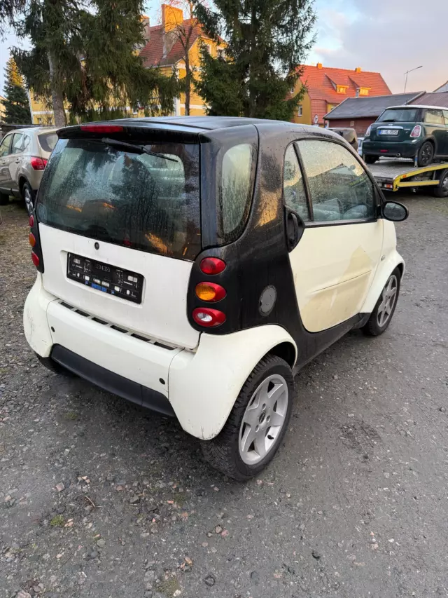 SMART 700 