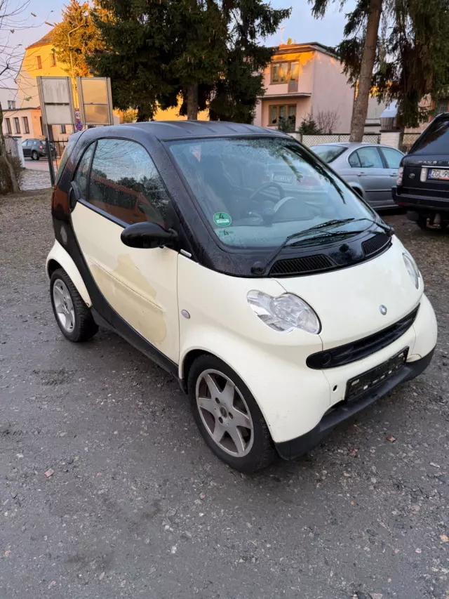 SMART 700 