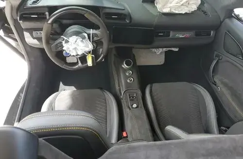 MASERATI MC20 