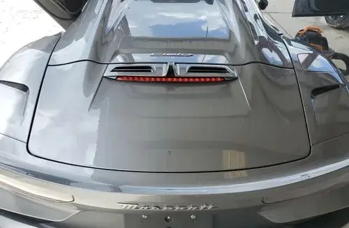 MASERATI MC20 