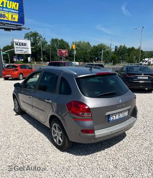 RENAULT Clio 