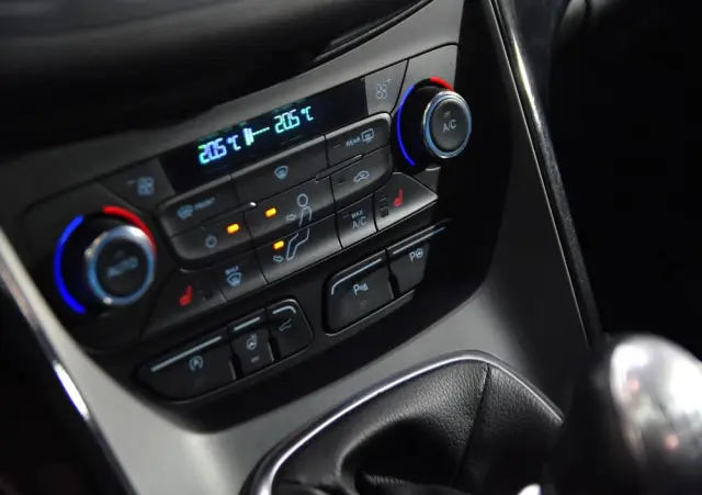 FORD Kuga 1.5 EcoBoost FWD ST-Line